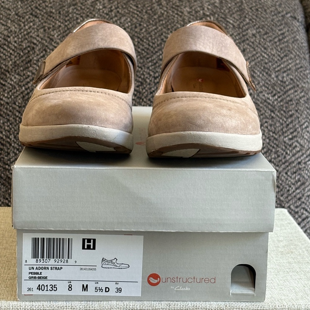 Clarks Unstructured Taupe Mary Jane Shoes